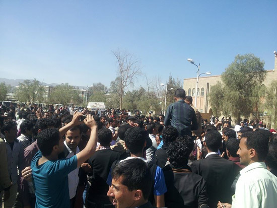 الحوثيون يحاصرون جامعة صنعاء بعد احتجاجات 